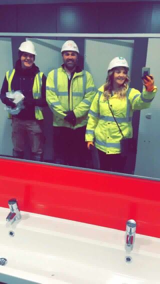 connexinlive's tweet photo. First mirror selfie in the venue.
We love this picture taking by the @BAMConstructUK team in the Venue toilets admiring the joiners handy work #mirrorinstallation #selfie #hullvenue https://t.co/BTKXZMy5eg