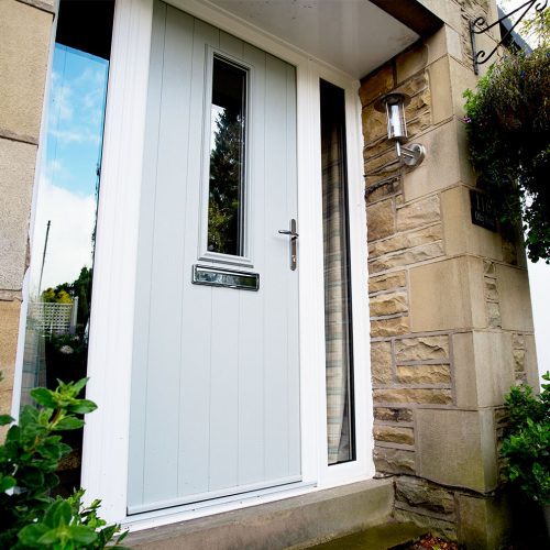 WindowHubUkLtd's tweet photo. We have an amazing range of Timber, Composite and UPVC doors to offer. Give us a call on 0203 500 2509 to discuss our range with one of our lovely sales reps. 

#WednesdayWisdom #doors #buynow https://t.co/maj5awxVfd