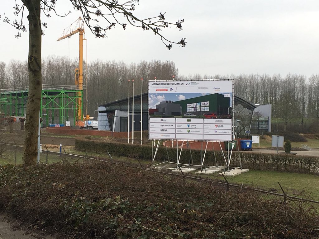 Petradkr's tweet image. Bouwbord is geplaatst! Trots op aandeelhouders @Brabant @AangenaamBoZ @nvrewin #SABIC. Suc6 #conforum #racou-advies #concocio #ro&amp;amp;adArchitecten #boxselengineering #nelisseningenieursbureau #BVRBouwRasenberg #moerlandBV #vanvlietInstallatie #croonwolter&amp;amp;dros @GreenChemCampus