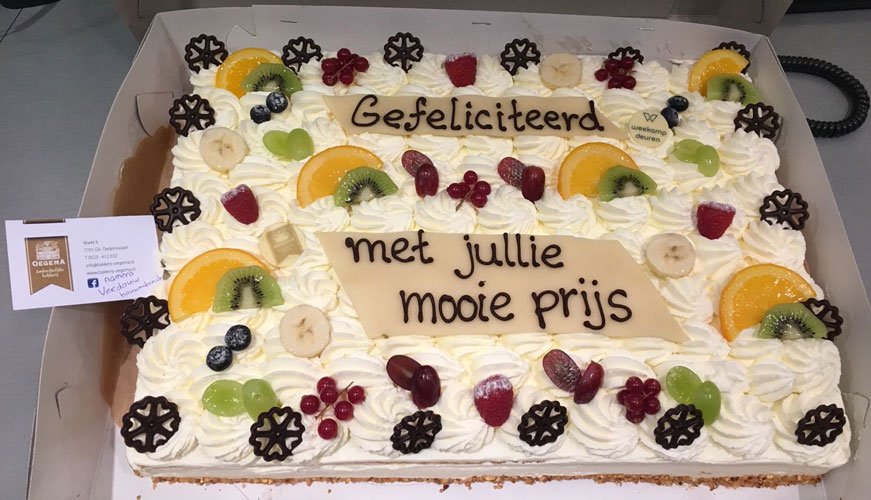 Bedankt <a href="/VerdouwBouw/">Verdouw</a> voor de overheerlijke slagroomtaart!