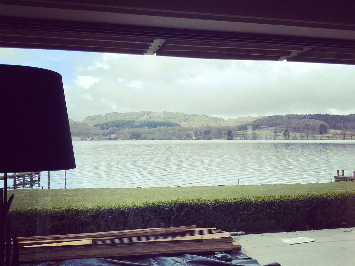 indintsol's tweet image. Morning from #LakeWindermere! We'll be here all day delivering curtains to a beautiful holiday home. We worked on this a few years ago with @jillsteinpadstow but after major flood we were invited back to re-do damaged window dressings.
#holidaylet #thewindowdresser #curtains