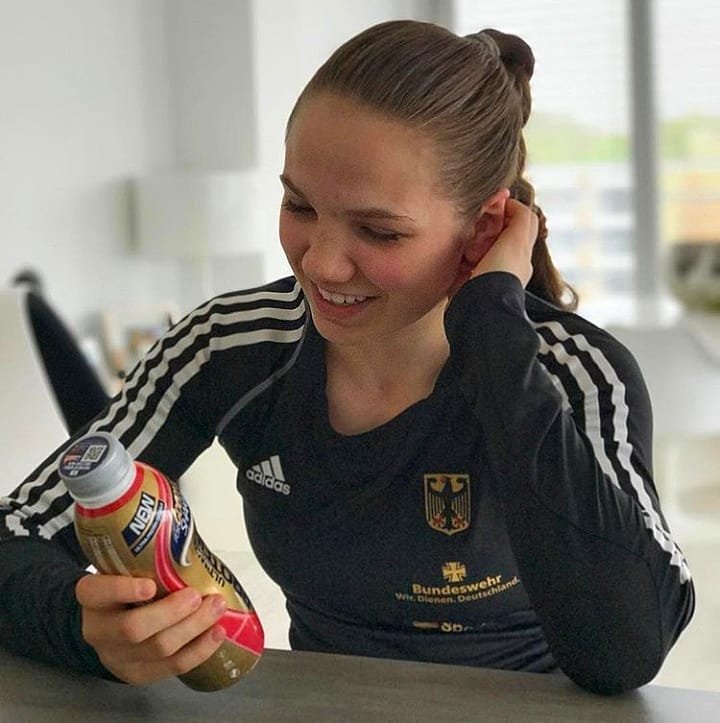 FGSIreland's tweet photo. Olympic🌟Boxer👊Sophie Alisch knows how to fuel her performance!! #ForGoodnessShakes #MaximisePerformance #MinimiseRecovery 

#Female #Olympic #Boxer #Olympics2018 #Power #Strength #Performance #Muscle #Gains https://t.co/aKeHf8lJLG
