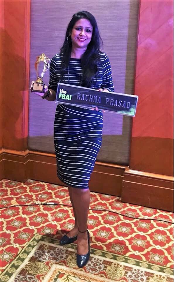 happipress's tweet photo. Home chef Rachna Prasad with her award and personalised plate by @happipress at the @FoodBloggerAI awards.
#happipress #yourthoughtsembossed #IFBA2017 #homechef https://t.co/RvWm7p8EpY