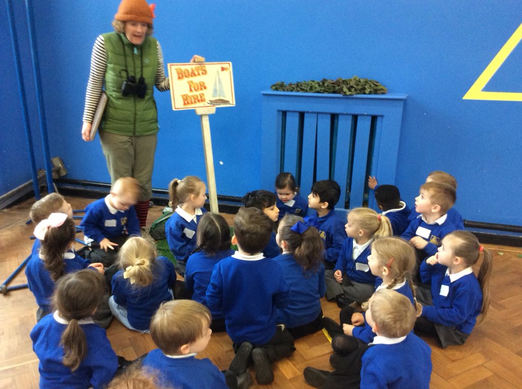 HillstonePS's tweet photo. Joe has lent us a boat to explore the riverbank. Poppy is showing Ruby how to use an oar. Joe left us a basket of supplies. @PlayHouseBham #languagealive #hpseyfs https://t.co/HyFwGGhRHl