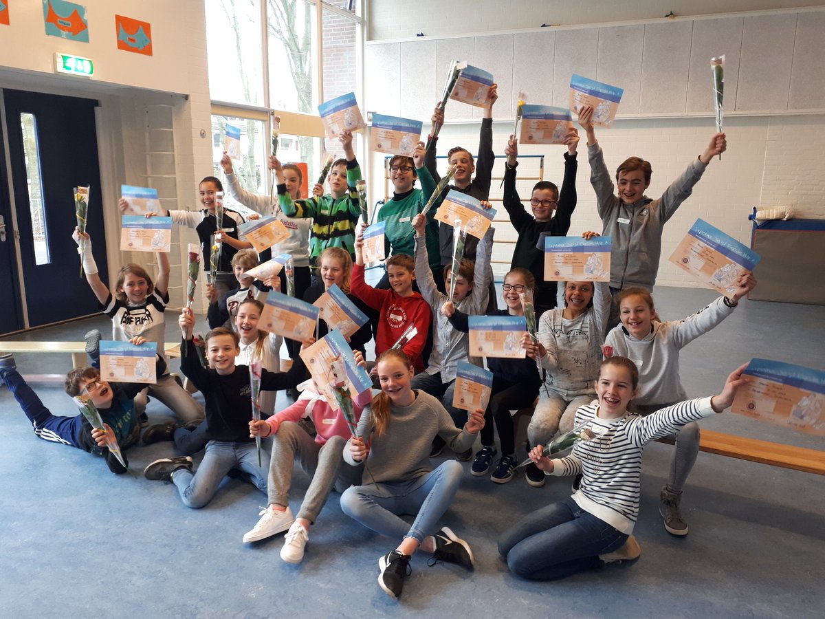 amstelschool's tweet photo. JAAA! allemaal geslaagd voor ons EHBO examen! Gefeliciteerd groep 8! https://t.co/FEABn6TltF