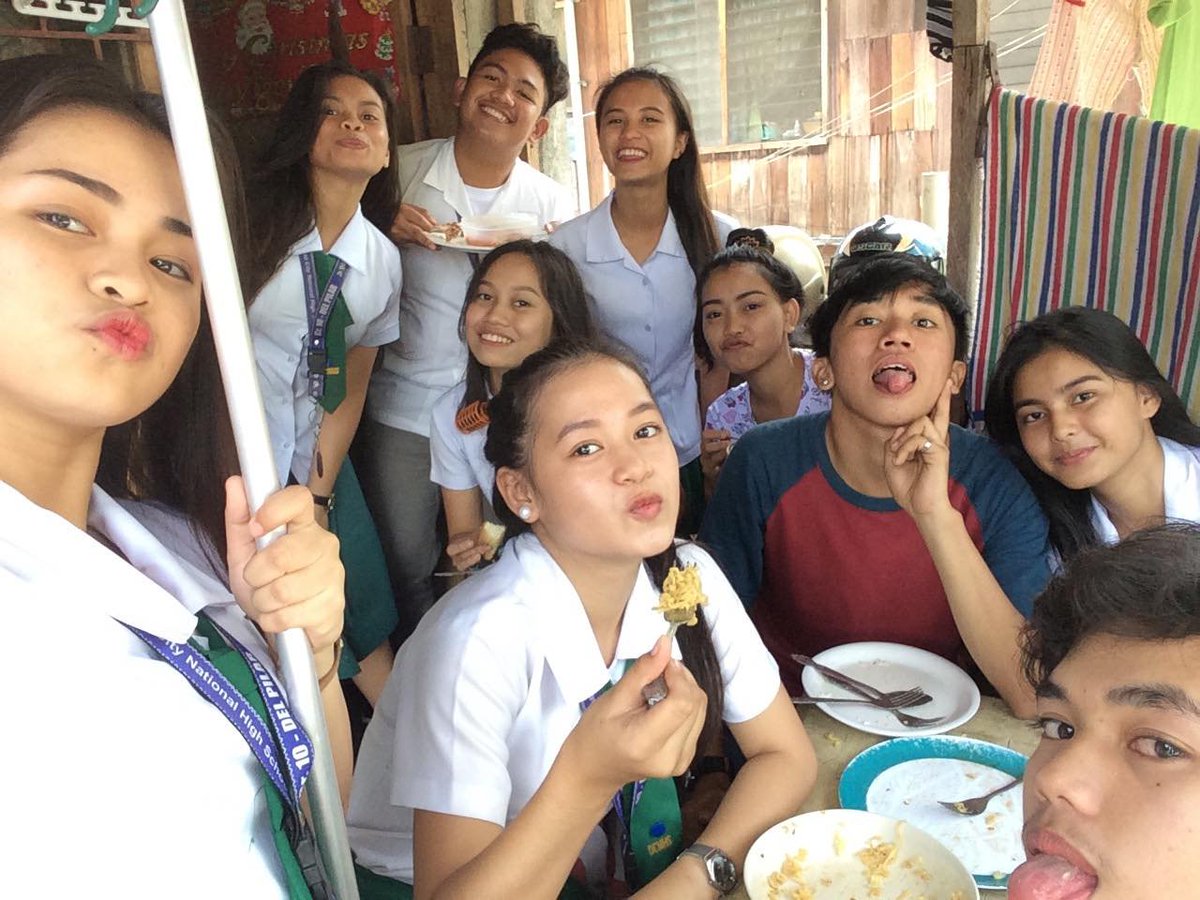 jemiluuh's tweet photo. a while ago @elaine11261 's pad #badgyals🤪 https://t.co/qT0XV4oxWK