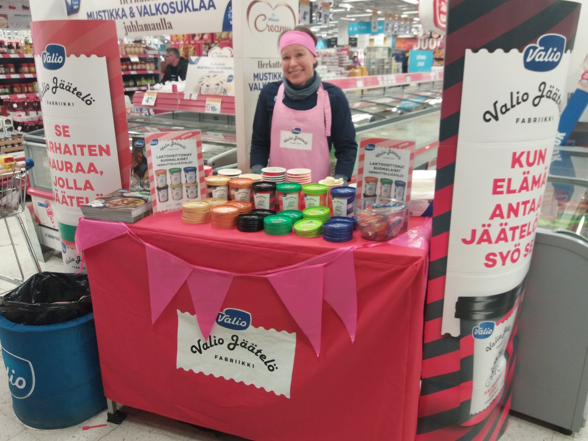 KcmSalo's tweet photo. Meillä @KcmSalo tänään maistatuksessa #valiofabriikki uutuusjäätelöt. Tule maistamaan nämä herkulliset uutuudet #valiojäätelö #salo #kcitymarket https://t.co/srnzmRNMcj