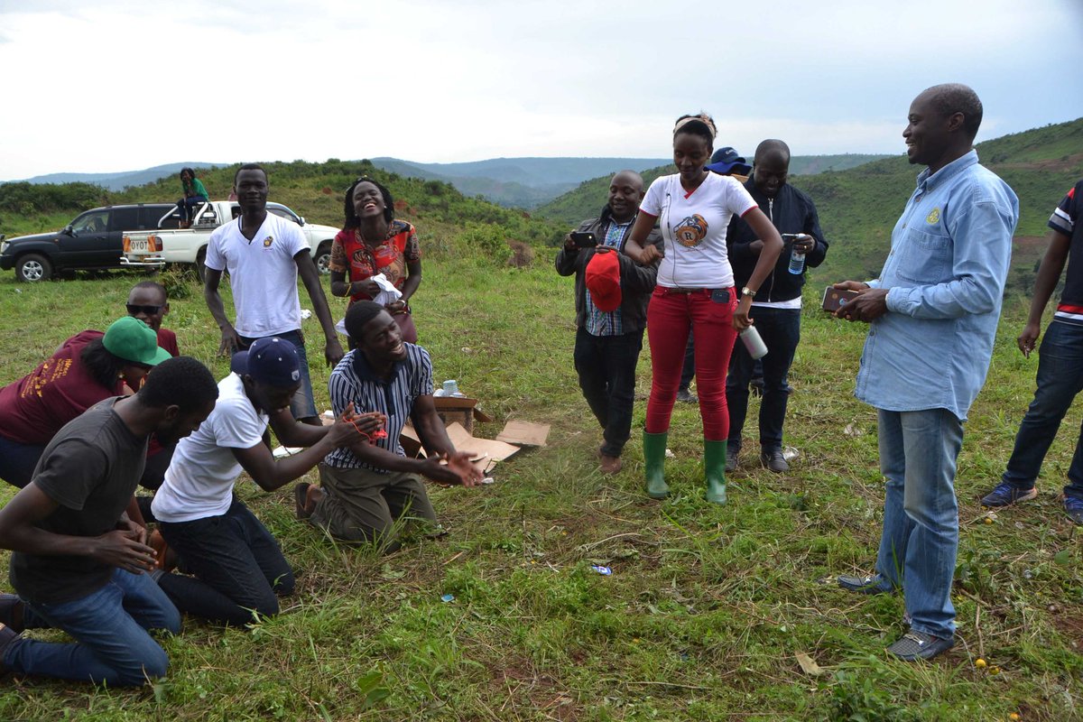 MaigaMark's tweet image. I don't know about other clubs but we in @RctKampalaSouth this is how we welcome the DG. Super cool way...
#GoGreen #MissionGoGreen