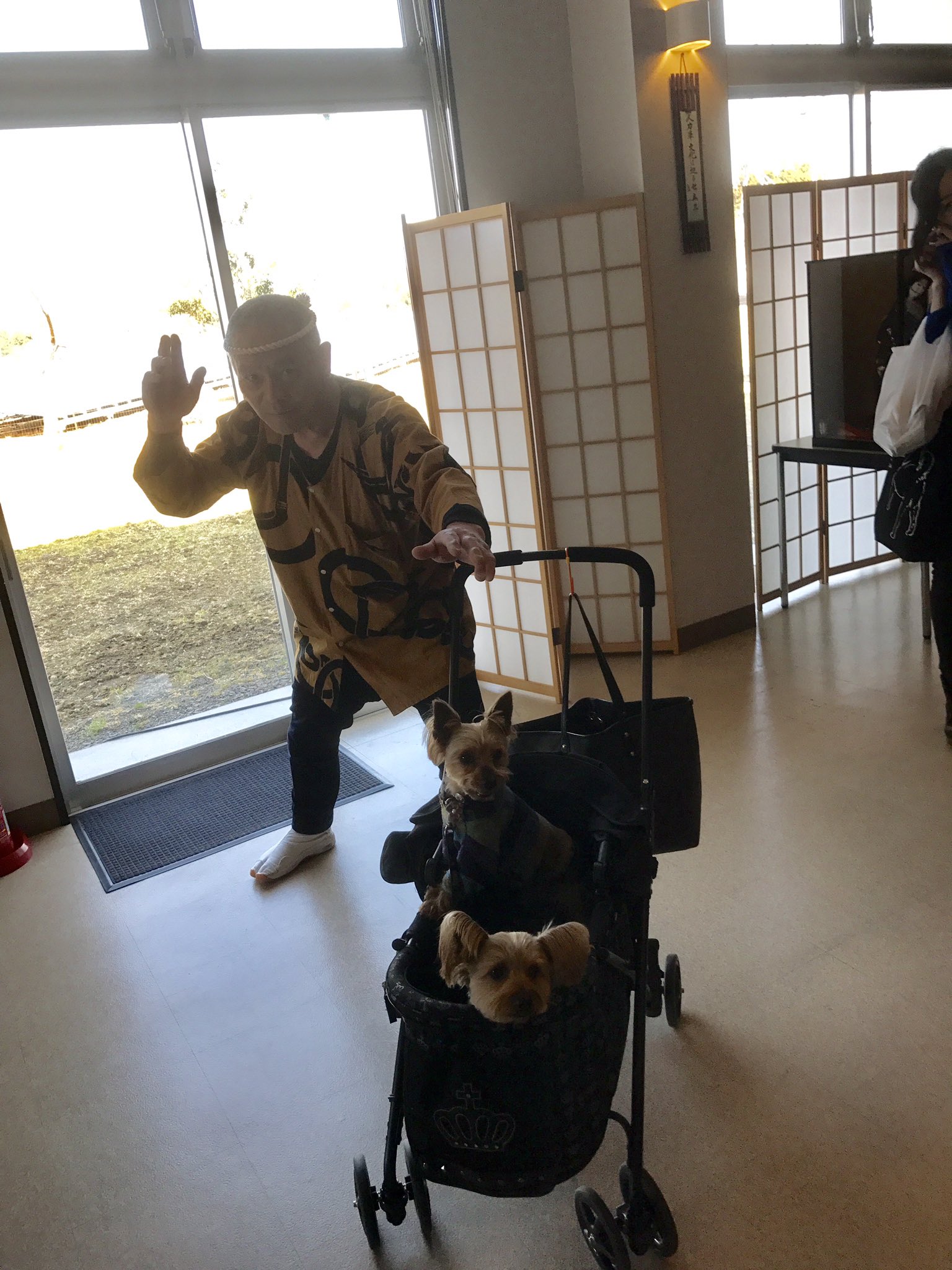 立道久美子 Tk Dance 那須の昭和レトロ館面白かった 人力車に乗って写真撮ってもらえます とても楽しめます 館長の名物おじさんが楽しすぎるw これ おじさんの私物だそう 今でもtv番組やドラマの撮影に人力車と一緒に出動し 立道久美子 Tk Dance 那須の昭和レトロ館面白かった 人力車に乗って写真撮ってもらえます とても楽しめます 館長の名物おじさんが楽しすぎるw これ おじさんの私物だそう 今でもtv番組やドラマの撮影に人力車と一緒に出動し