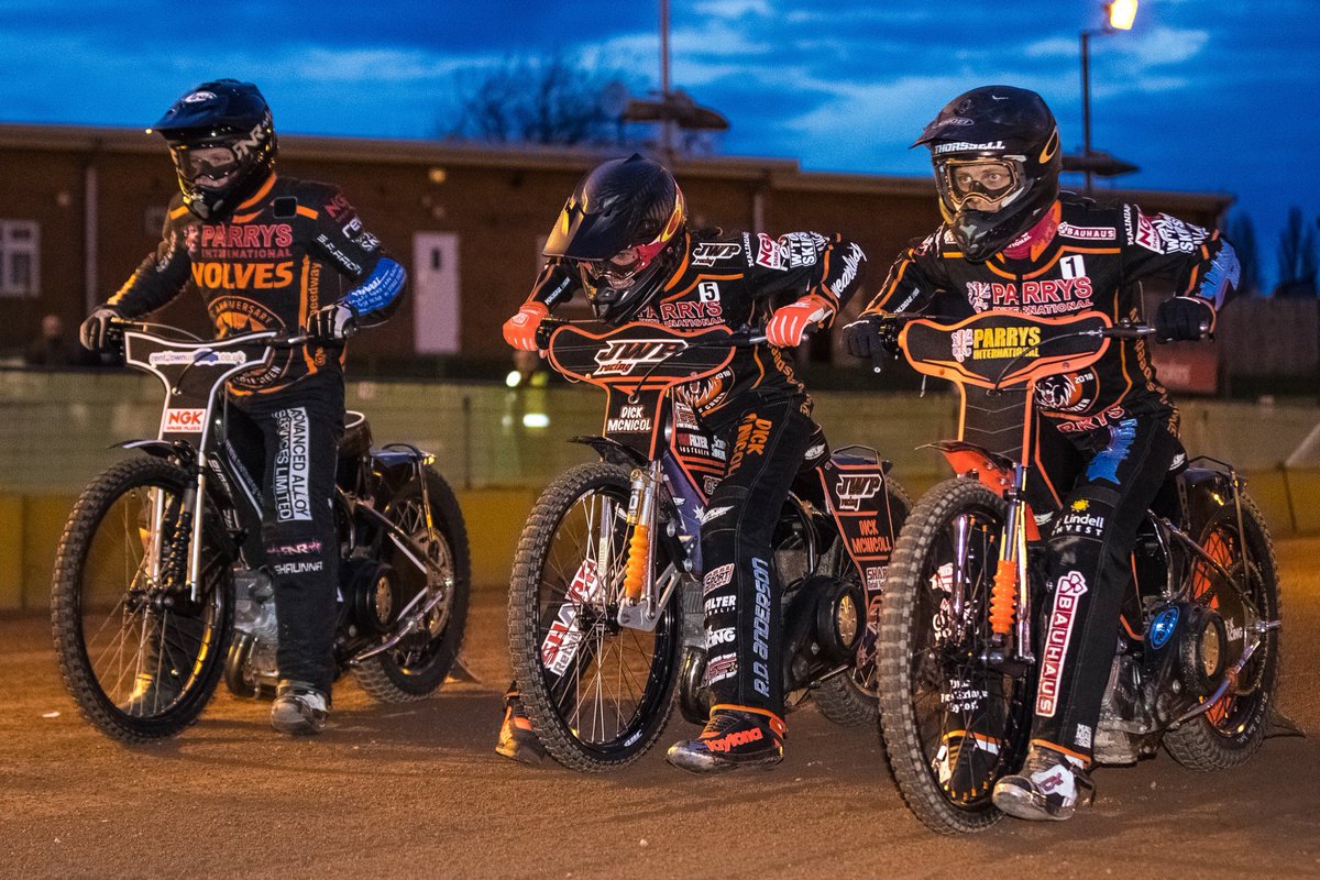 Three wolf's <a href="/WolvesSpeedway/">Wolves Speedway</a> lined up together <a href="/jacobthorssell/">Jacob Thorssell</a> <a href="/Sam_masters33/">Sam Masters</a> <a href="/NGreaves77/">Nathan Greaves</a> 

#Wolfpack #speedway
