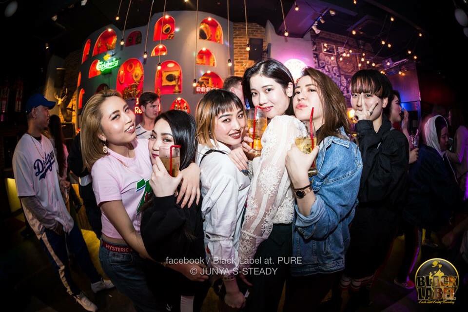 Black_Label06's tweet photo. 毎週火曜日開催‼
#black_label #b_l_o
@pure_osaka
.
party snap
facebookから見れます‼
火曜日は是非PUREへお越しください🙇
.
https://t.co/gvxUYRaDD1
.
#junya_photo https://t.co/CRQgDNGSgC