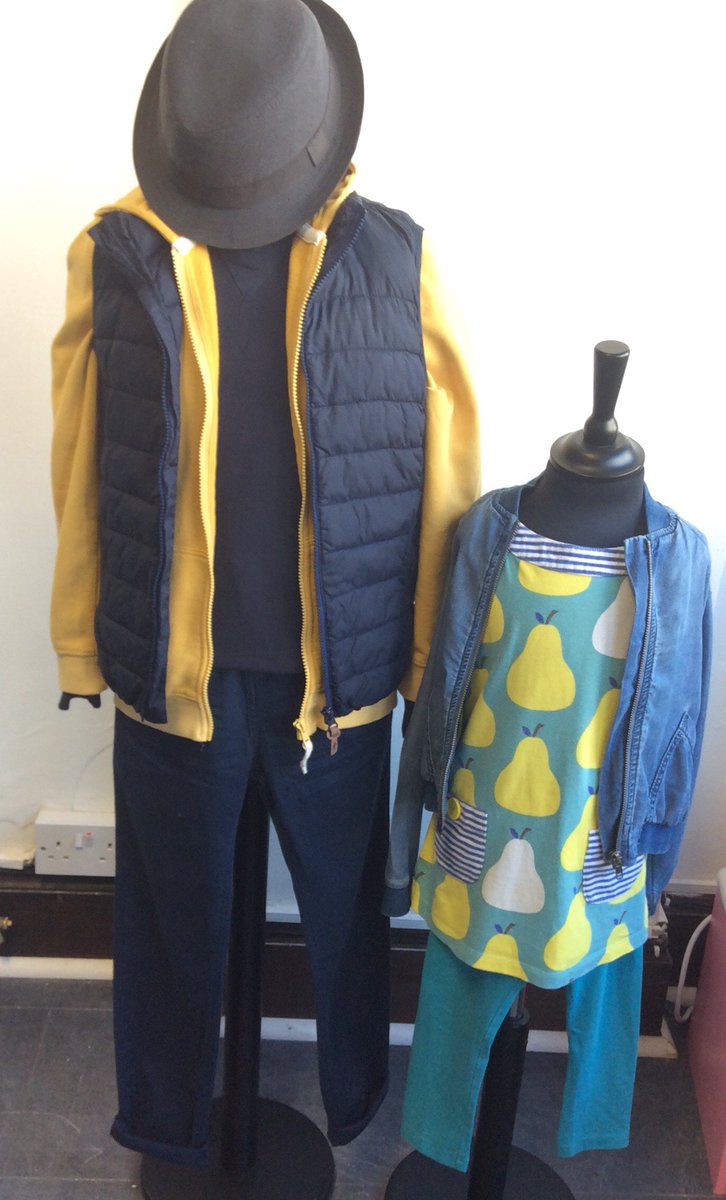 We’ve got loads of trendy kids wear in, pop by and have a look for yourself. Age range 0-15 years! We are here till 3:30pm. Hope you all have a lovely day!! 💦☔️👠👛🎒🌂👜👡👖 👟🧤💖 #HappyWednesday