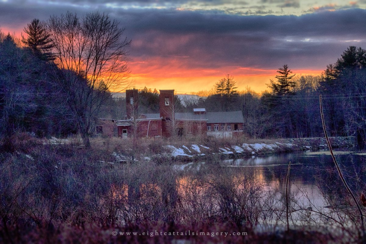 EightCattails's tweet image. The sun sets on history and loss in Ashuelot, New Hampshire. #historic #newhampshire #papermill #flood #sunset #NewEngland #mill #ashuelotriver