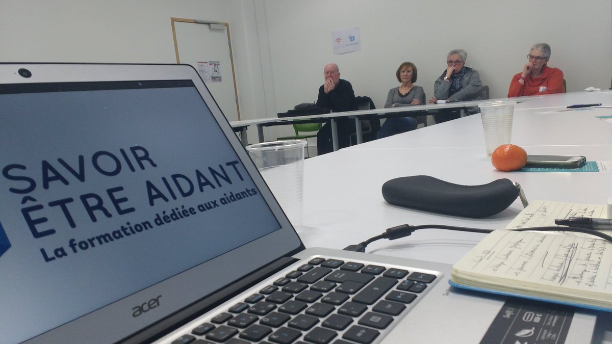 SavoirEtrAidant's tweet photo. Ce matin, aux côtés de @cieAidants et @FUTURAGE_94 ont présentes nos dispositifs en direction des #aidants
#SilverValleyWeek #formation #écoute #onaide
Rendez-vous sur https://t.co/AxdS9alDfi pour en savoir plus ! #BienVieillir https://t.co/Ho6BCjYuXP