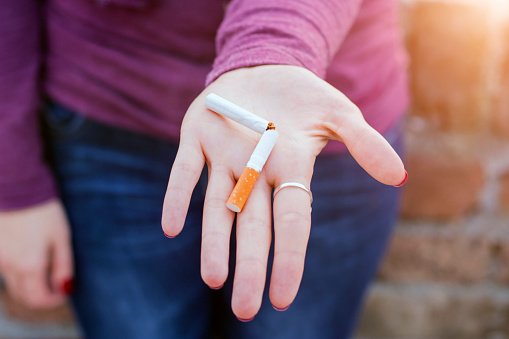 NHSuk's tweet photo. Many people don't realise that their GP can help them quit smoking. Your doctor can do a lot, such as enrolling you in a "stop smoking" clinic, and prescribing nicotine replacement therapy, or stop smoking medication. More info here: https://t.co/nuC4vYMjAC #WednesdayWisdom https://t.co/LwMaeZKyAu
