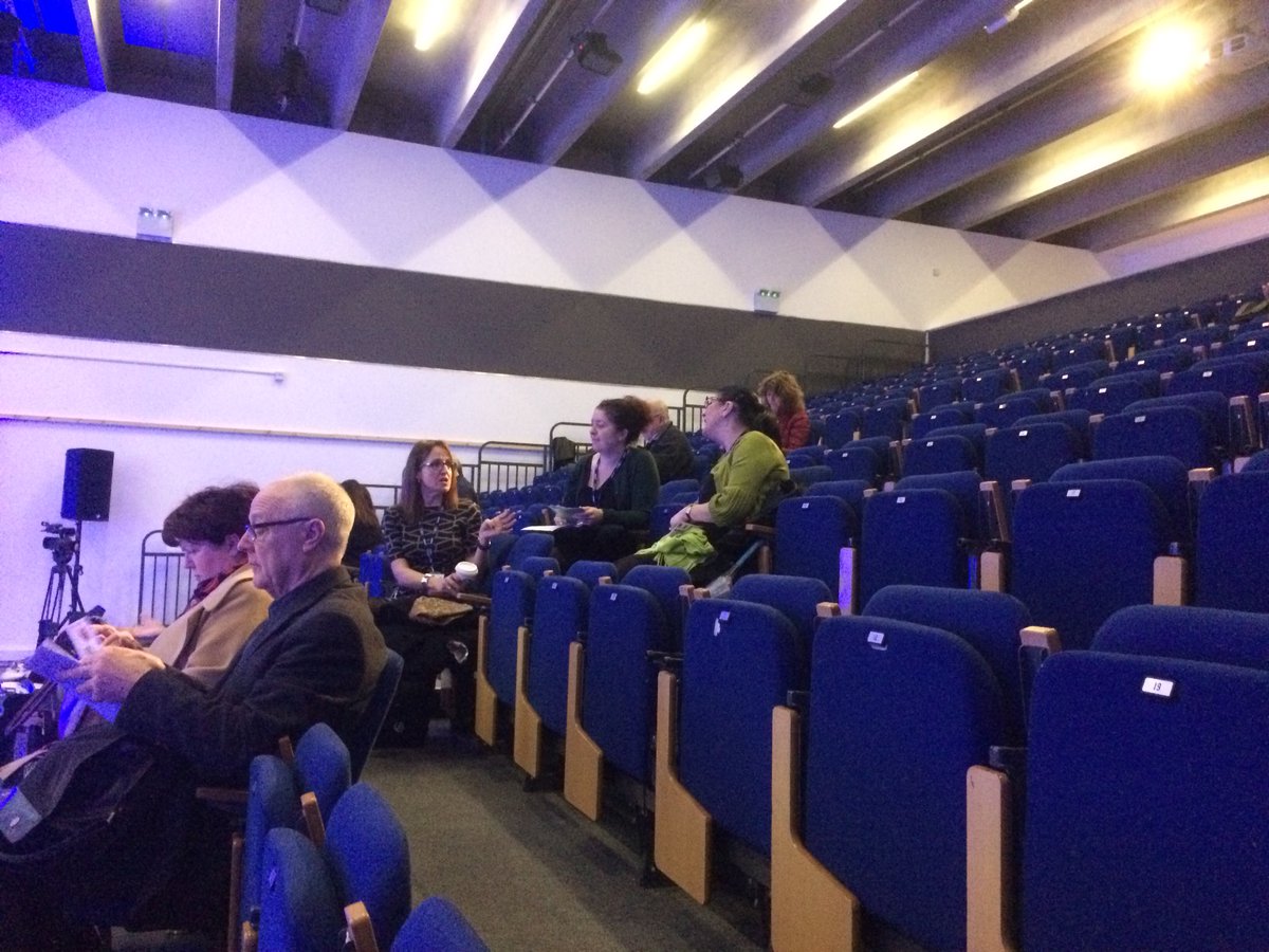 MerseyFocus's tweet photo. Crowds slowly starting to filter in #MerseyFocus https://t.co/0LzfU0e8KA