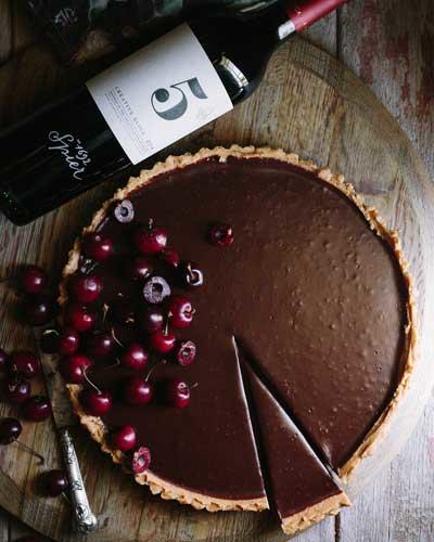 SpierWineFarm's tweet photo. [RECIPE] Here's an Easter bunny treat for the ‘big kids’: a delectable dark chocolate and peanut butter tart paired with #SpierCreativeBlock 5.

Recipe: https://t.co/5tnBRJ8UUE #winewednesday https://t.co/1ejwDFPHKr