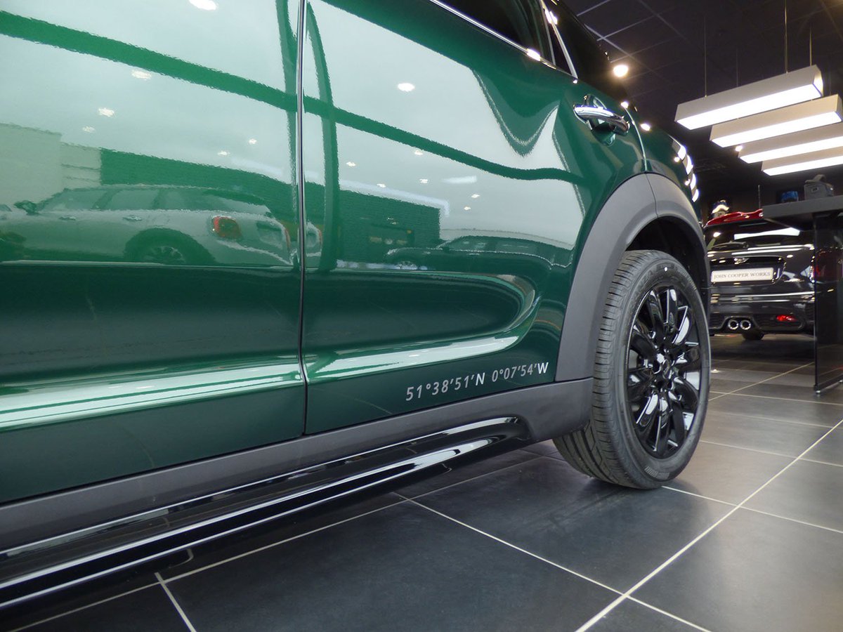 MINISTORETOURS's tweet photo. Chose promise, chose faite !
>> Voici le MINI Countryman édition OAKWOOD sous tous les angles (ou presque) 👇 https://t.co/JBLqVhEQfh