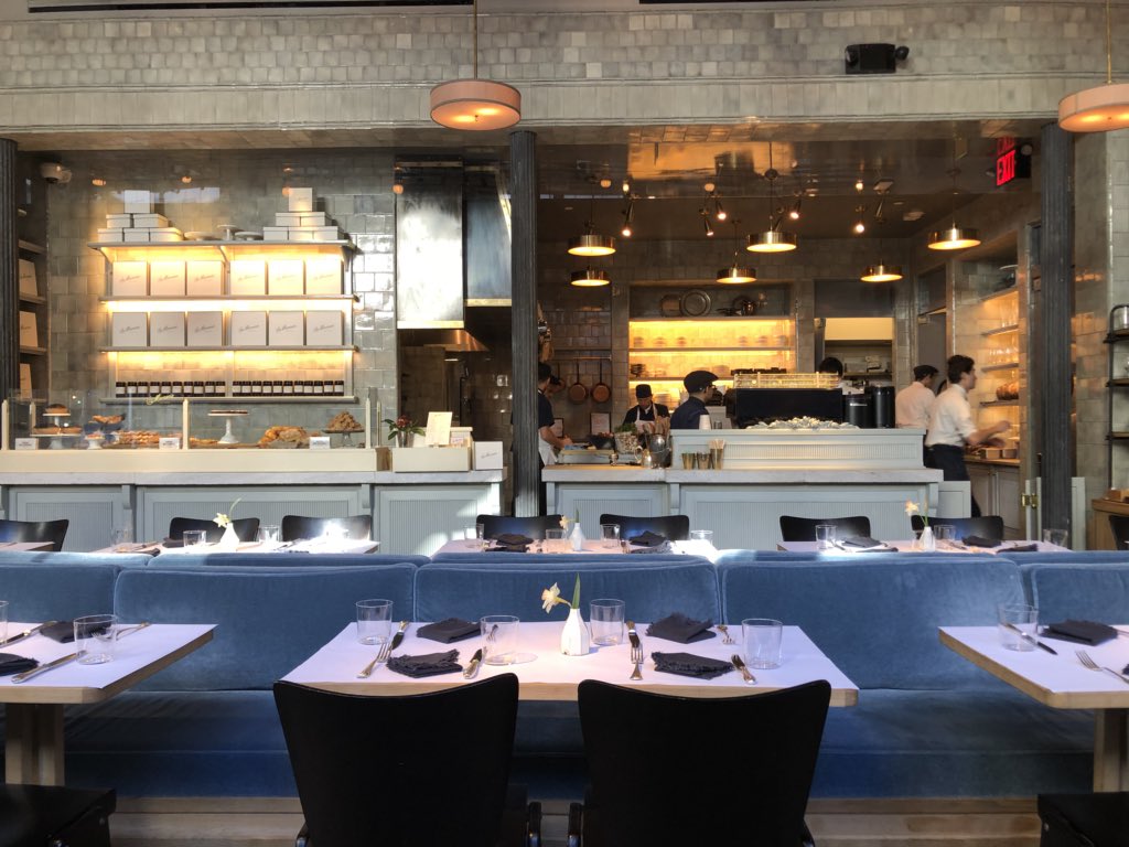 RobbieGorgeous's tweet photo. Went to #lamercerie #stephenstarr #romanwilliams collaboration #NYC one of the most beautiful restaurants Iโve seen for ages! Detail proportion ambience open kitchen - chic, stylish - fantastic team - great experience https://t.co/Uw6y1VSuTj