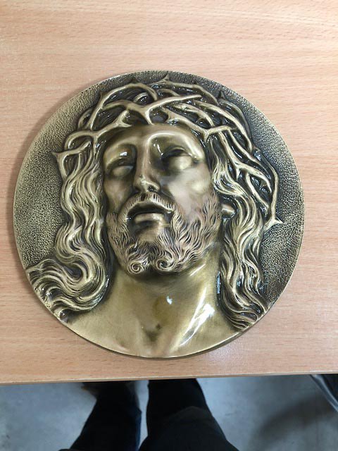 Over ordered stock.  Bronze 19cm round plaque. Get in touch if interested.
#memorial #funeral #masons #bronze