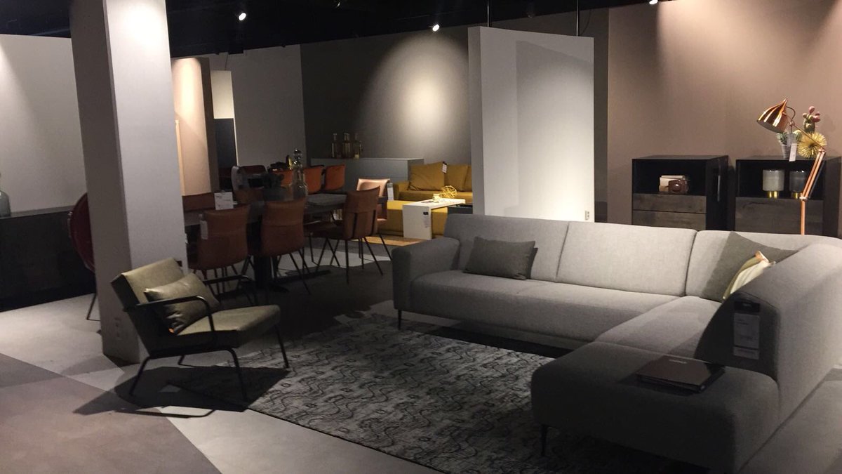 Nog een paar dagen bikkelen dan is fase 1 klaar! Op naar de Pasen met de opening van fase 1! <a href="/PietKlerkx_nl/">Piet Klerkx</a> rdam! <a href="/HulstaRolfBenz/">Hulsta Rolf Benz Ind</a> <a href="/HARVINKnldesign/">HARVINK</a> <a href="/Leolux_NL/">Leolux</a> <a href="/Artifort/">Artifort</a> <a href="/AlexandriumMS/">Alexandrium</a>