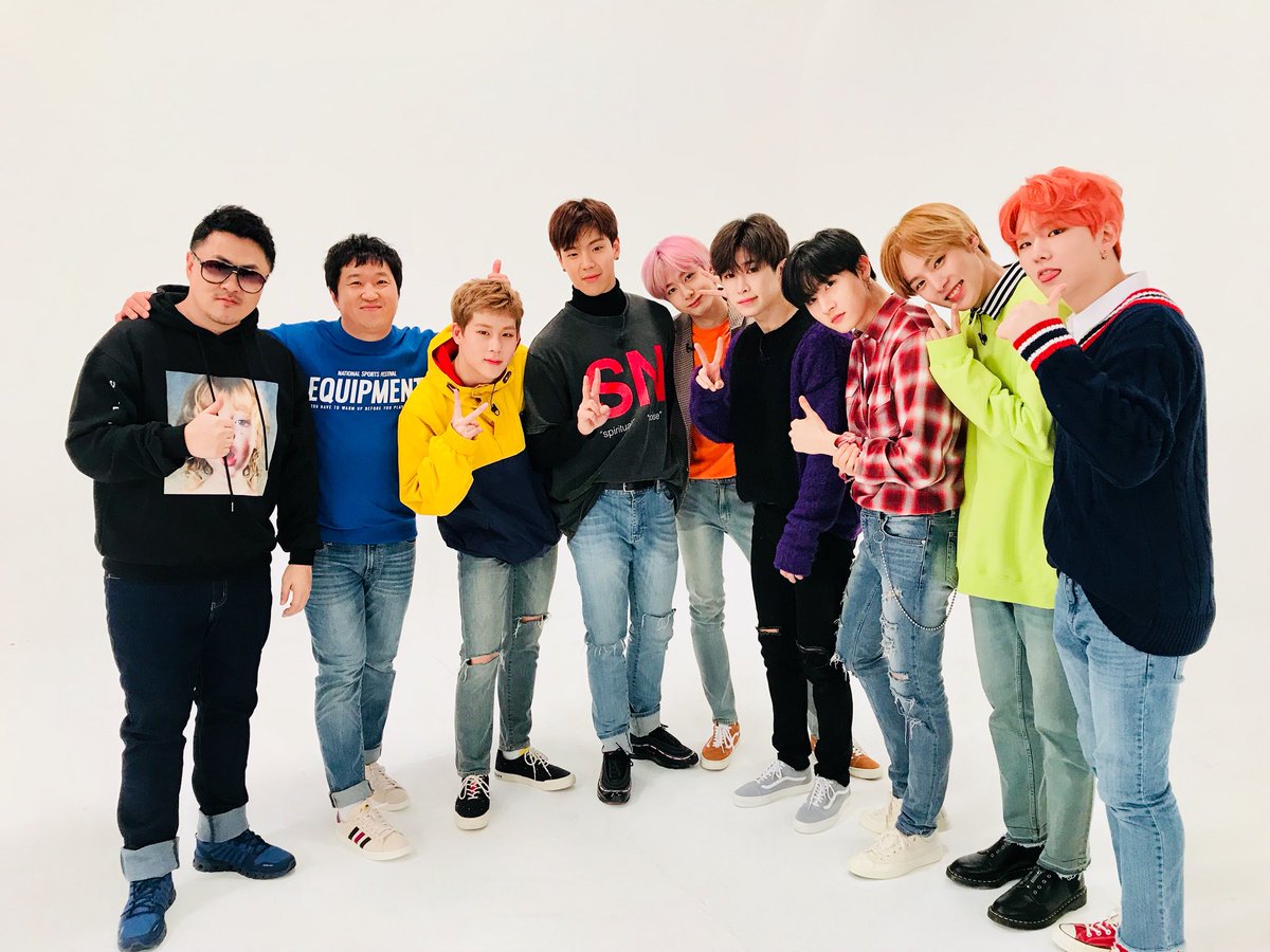 OfficialMONSTAX's tweet photo. [#주헌] 우리 몬베베 여러분 주간아이돌 모두 잘봤나요? 재밌게 봐준 여러분 넘 다들 고맙구 우리도 넘 즐겁게 촬영했어요!! 그리고 저도 잠시 같은 한 식구로 함께했던 주간아이돌 스텝분들과 우리 몬스타엑스를 넘 응원많이 해주신 도니코니형들도 넘 감사하고 정말 많이 사랑합니다!! #주간아이돌 https://t.co/XSpRyLwvaZ
