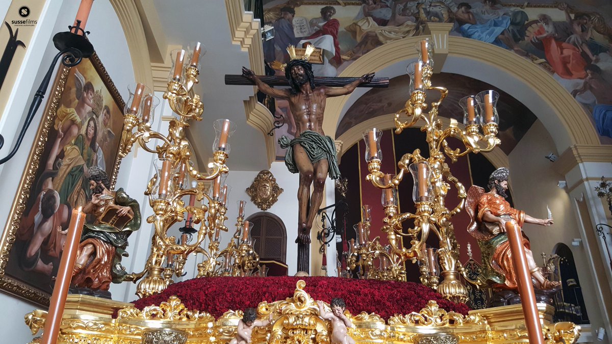 sussefilms's tweet photo. Jesús Sepúlveda capturando #imágenes para @CanalMalagaRTV de la #CofradíadelasPenas el #MartesSanto 🎥 #Malaga #CofradiasMLG #grabaciones #tv https://t.co/KkZkn5P6eE