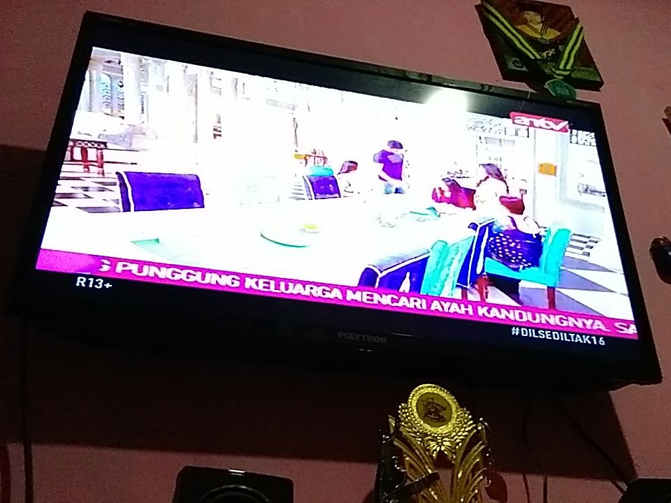 YuliatinLia's tweet photo. Ini persis dengan flm chori chori chupke chupke #DILSEDILTAK16 @SeriesANTV @akangobet https://t.co/74qolCBT1K