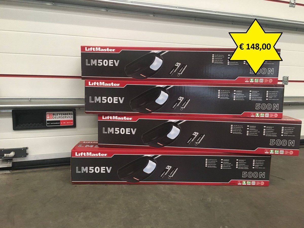 Bleyenberg_BDS's tweet image. Wie maakt ons los? Voor nog geen € 150,00 je garagedeur elektrisch bedienen met de Liftmaster LM50EV inclusief 2 handzenders.  Wees er snel bij. We hebben nog 4 op voorraad.  Dit zijn de laatsten!  OP=OP! 
#actie #aandrijving  #stuntprijs #voorraad #garagedeur