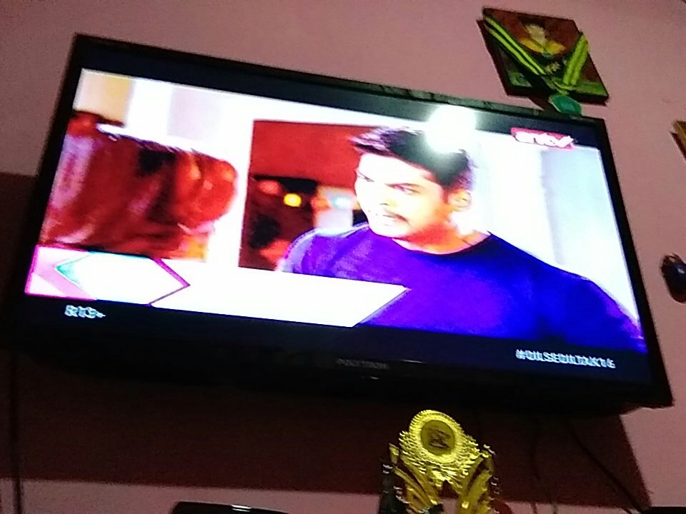 YuliatinLia's tweet photo. Parth marah pada shorvori #DILSEDILTAK16 @SeriesANTV @akangobet https://t.co/xl7md4mKPR
