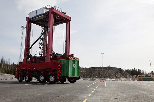 New Kalmar Straddle Carriers <a href="/Kalmarglobal/">Kalmar</a> #PTIDaily SEE MORE: bit.ly/2I93meu

#ports #equipment #containers