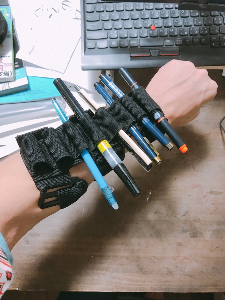 自分の腕を筆箱にするならこれを利用するとかっこいいぞ というアイデアで盛り上がる人々 何ですかこれ 笑 Togetter 自分の腕を筆箱にするならこれを利用するとかっこいいぞ というアイデアで盛り上がる人々 何ですかこれ 笑 Togetter