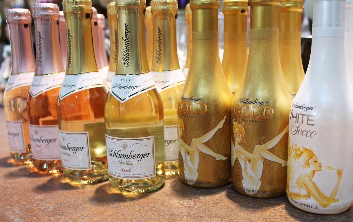 Good things come in small packages 🥂 Schlumberger Sekt Piccolos - ready to pour, ready to drink. #schlumbergersekt #schlumberger #sparklingwine #minis #methodetraditionelle #brut #rosebrut #goldsecco #whitesecco #readytodrink #bubbly