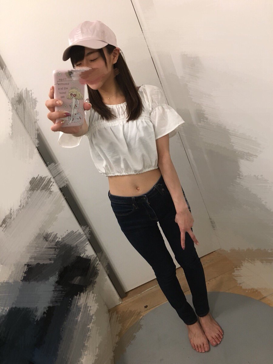 しおんさん シーオン No Twitter 代官山に最近ハマってて ひとりでもテクテク歩きに行く 今日はもうあたたかくて 春だ さすがに上着はきてるよ Mercibeaucoup っていう 自分の中で流行りのお洋服を買いに 三千里 たくさん買ってしまった クラム