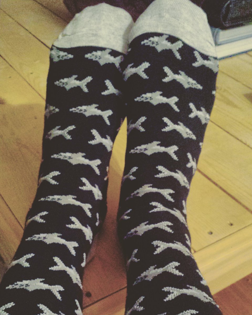 TeleahHealy's tweet photo. Something #fishies going on around here?? #sharksocks #happyfeet https://t.co/4feXfJlx2b