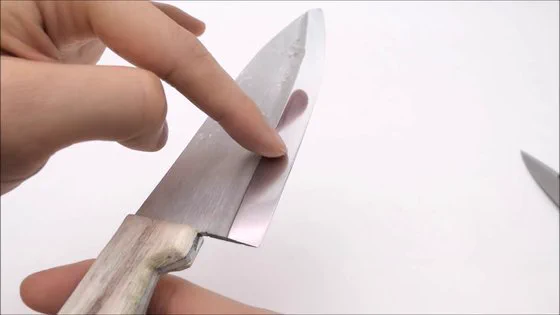 天才かよ！アルミホイルを叩いて包丁を作ってしまう鍛冶師が現れるｗｗｗ