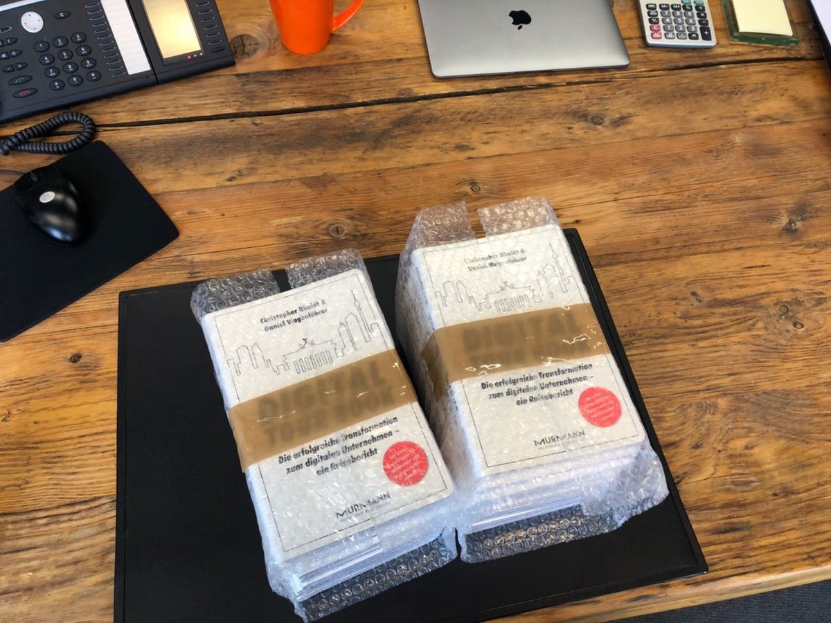 CRheidt's tweet photo. Unser Buch ist aus der Druckerei gekommen – am 3. April erscheint es offiziell im @MurmannVerlag. Ich bin gespannt, wie Ihr es findet! #DigitalTourBook 
https://t.co/Wevys6r12O https://t.co/fDXB2BczOl