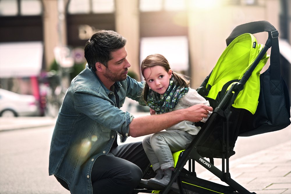 Bebinos's tweet photo. Compartimos con vosotros una última #OFERTA y una de las más interesantes de nuestra Campaña Especial #SemanaSanta: ¡la silla #Easylife de #RECARO por 199,00 €! A la hora de viajar no tiene rival; Solo 5.7 Kg, una de las más ligeras de su categoría, y súper compacta ¡Último día! https://t.co/MbCYSM65os