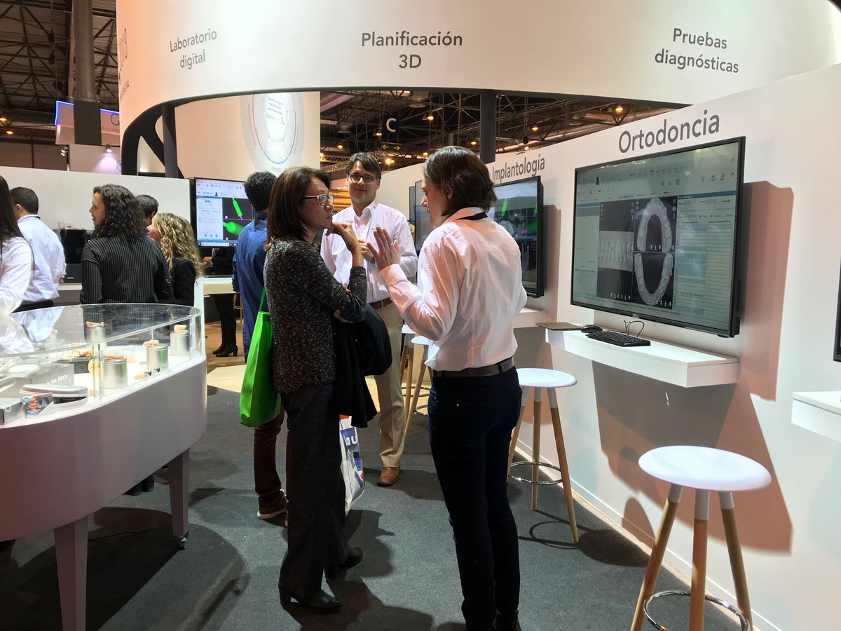 BUCCO DENTAL TECHNOLOGY se presentó en <a href="/ExpoDental_/">Feria Expodental</a> sus profesionales hablaron sobre la importancia que tiene la odontología digital y sus incontables beneficios.
#expodental2018 #BUCCO #implantología #planificacióndigital  #diseñodesonrisa #radiodiagnóstico #escánerintraoral