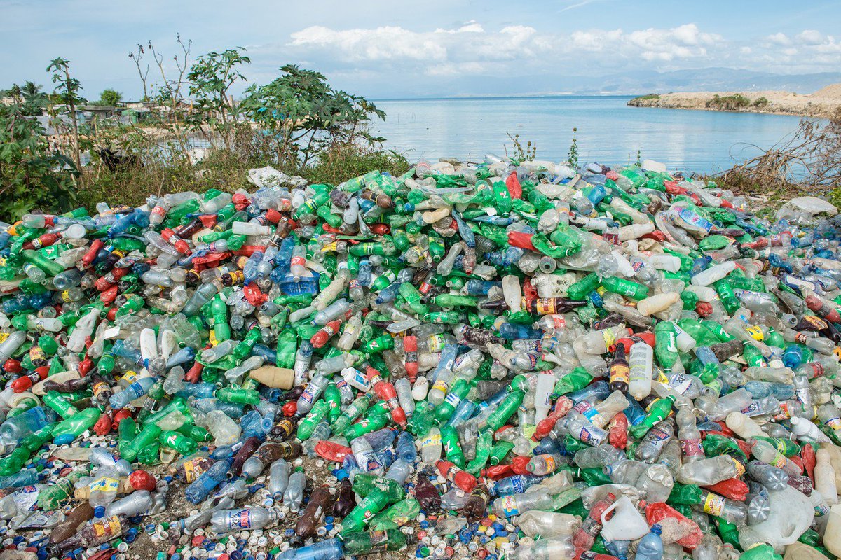 Shoppers will be charged a refundable extra fee when buying single-use drinks if a new government scheme is passed - and we approve! What are your thoughts? #plasticpollution #reducereuserecycle #oceanpollution #recycle 

ow.ly/OlHH30jchKn