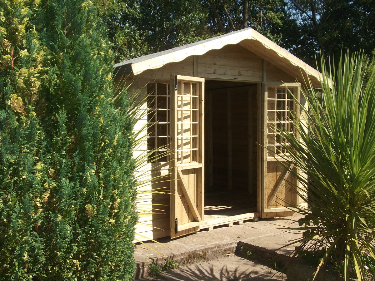 In the medium-sized range; the ‘10 x 8’ log lap and apex summer shed, give us a call on 0121 557 6223 for a free quote today! 🏠