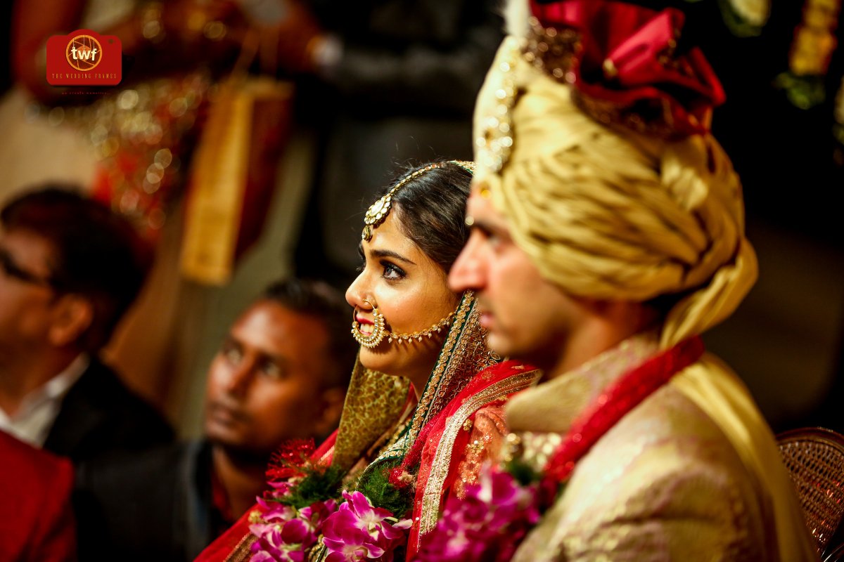 theweddingframe's tweet photo. “Love is when you meet someone who tells you something new about yourself.”
#Phothography #Preweddingphotography #CandidPhotography #IndianBridal #Wedding #Bridal #TheWeddingFrames #Fashion #WedMeGood #WeddingSutra https://t.co/wQVNXBsugn