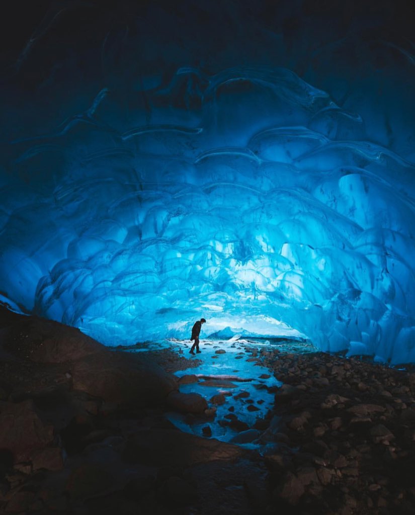 benwrightca's tweet photo. Ice caves, snow and Lucas. https://t.co/kjb1DI5Hx3