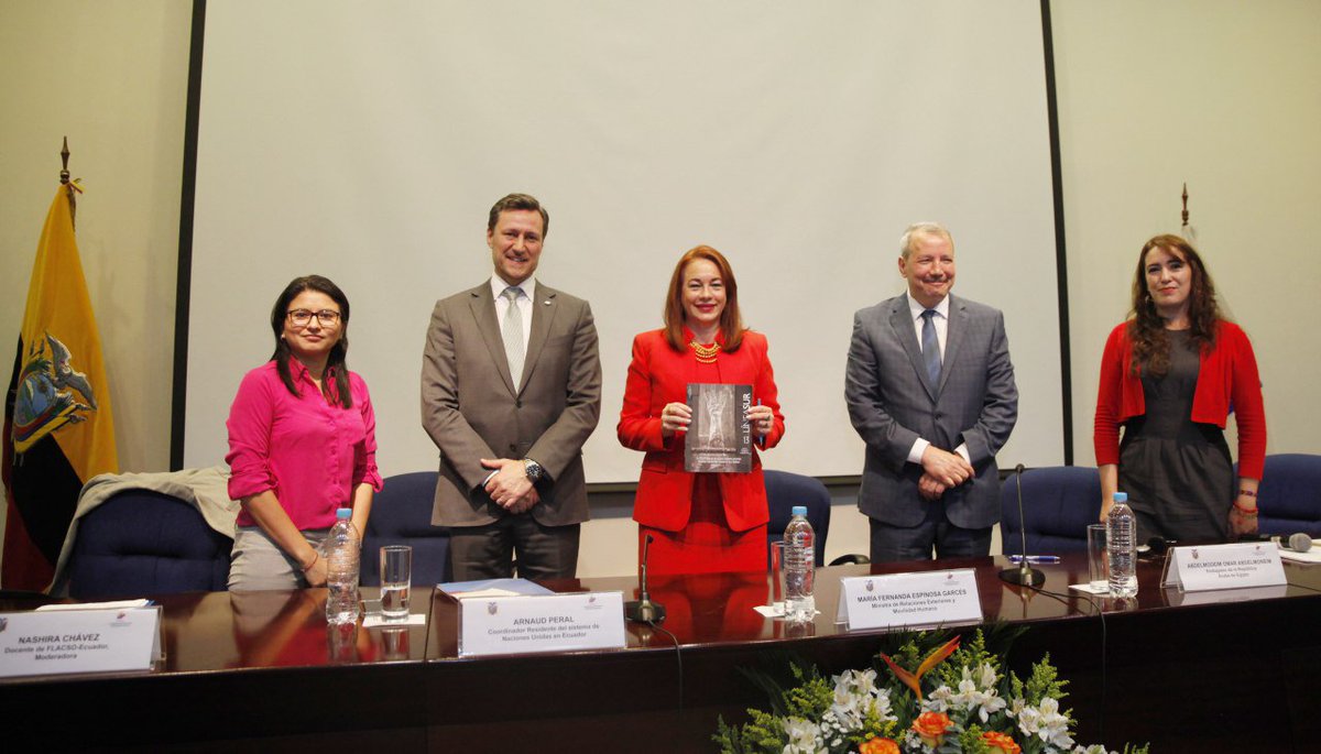 mfespinosaEC's tweet photo. Es una alegría poder presentar junto a @ArnaudPeral, coordinador de @ONUecuador; Omar Abdelmoneim, embajador de Egipto 🇪🇬 y Nashira Chávez, docente de @FLACSOec la décimo tercera edición de la revista de política exterior @LineaSurEc https://t.co/6BkS94Z0GG