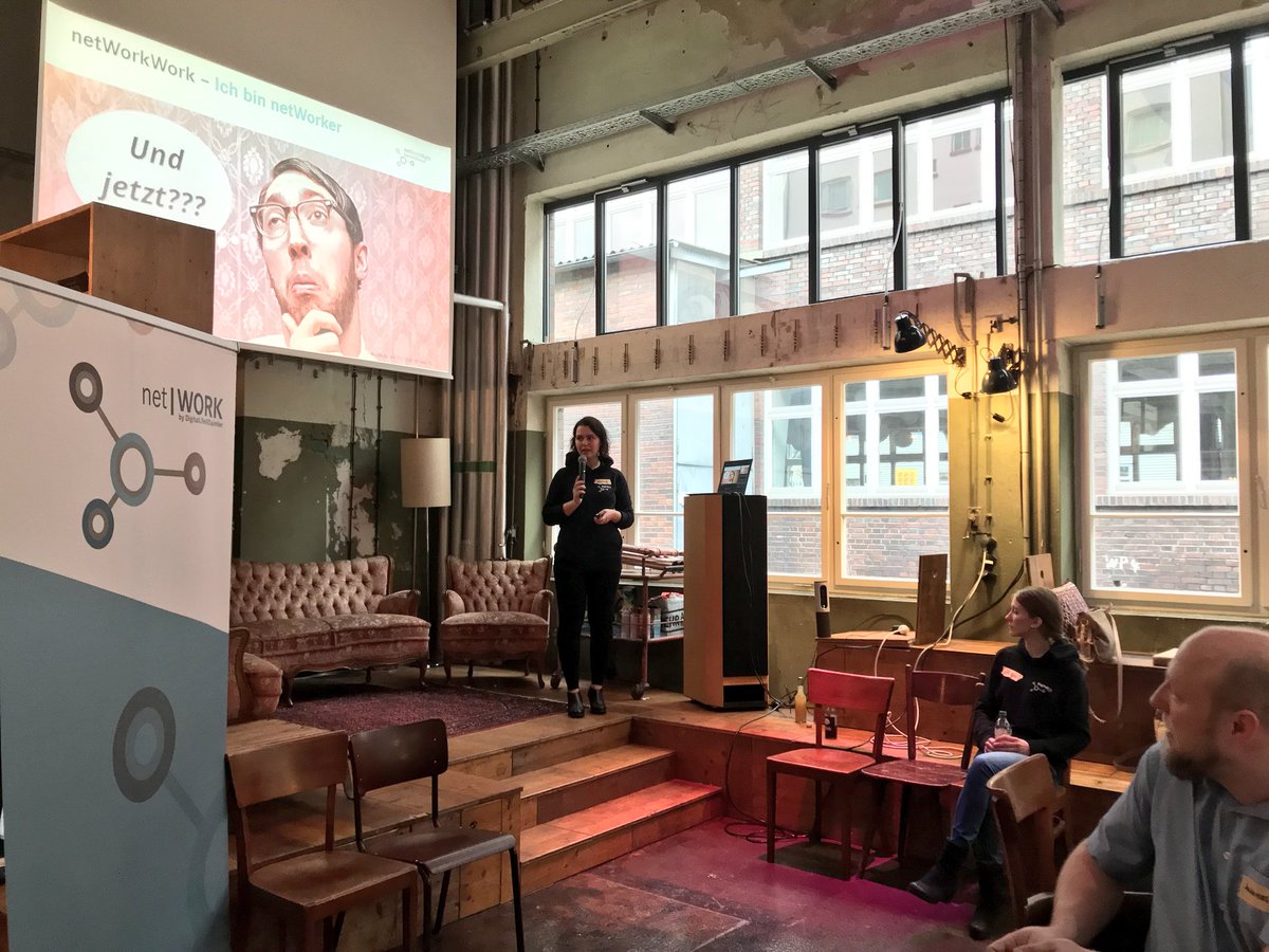 lukizzl's tweet photo. Es ist angerichtet ✌🏼

#netWorkNight Vol. IV heute Abend. Fühlt sich an wie ein Familien-Treffen. ❤️ 

Richtig gut. Richtig wertvoll, weil IHR da seid und die Zukunft unserer Zusammenarbeitet gestaltetet. Schon heute 🙌🏼 #DigitalLife #netWork https://t.co/1VZyYgwHyy