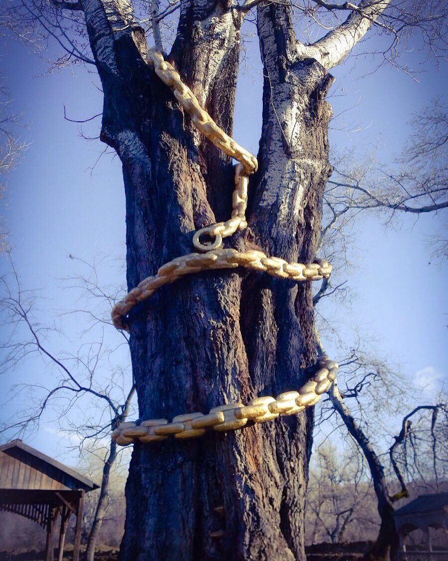 rockart2015's tweet photo. Concrete chain #sculpture https://t.co/CzQQUo3BPH