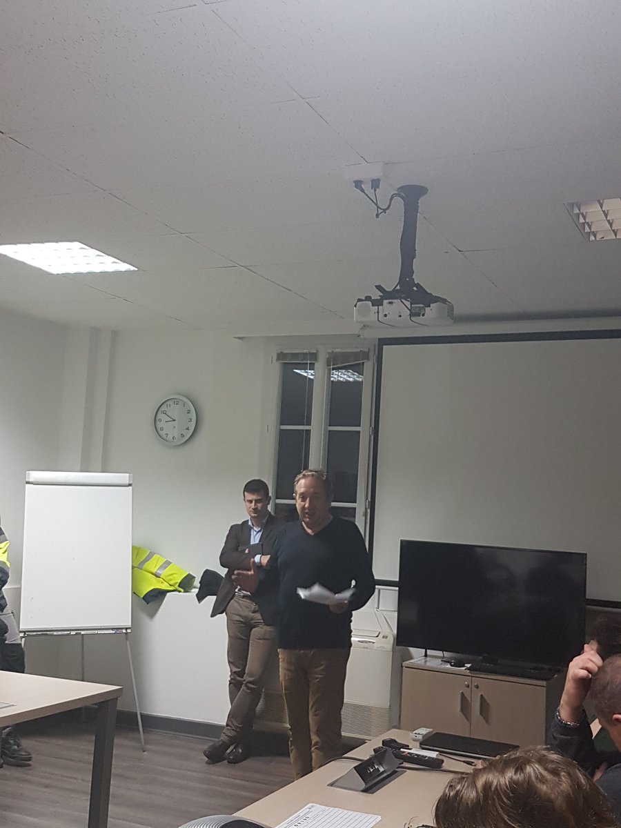 medefperigord's tweet photo. Réun° Secteurs #Bergerac @medef 24 @AhlstromMunksjo #Rottersac avec 50aine adhérents. Actu locale & nationale avec @CFMedef24 + Info #EpargneSalariale @creditdunord @banquetarneaud . #Merci A. RAZGONNIKOFF excellent accueil. #Merci #Confiance #Mobilisation #Simplicité Echanges https://t.co/3onFDRIa4i