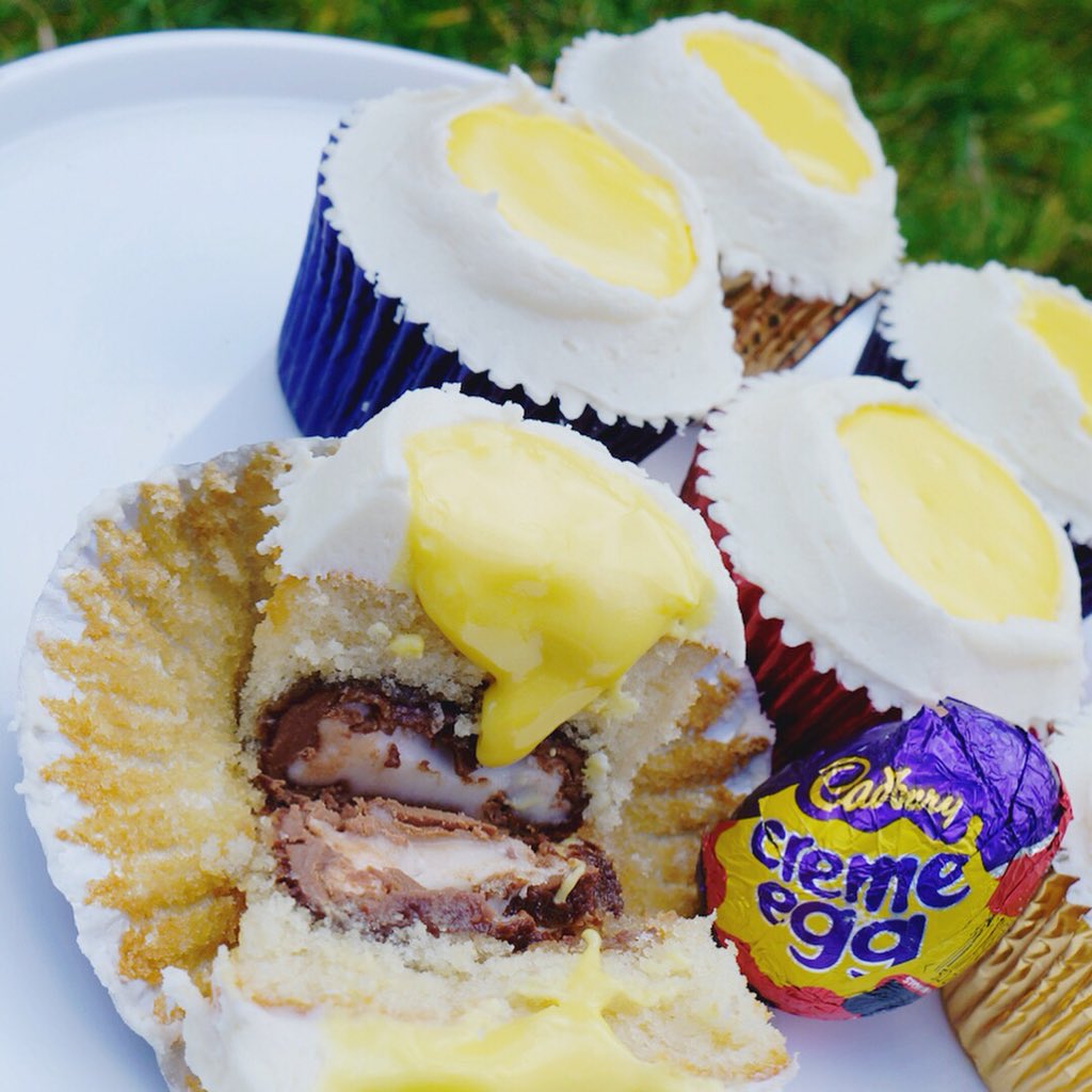 Creme Egg Cupcake Tutorial! bit.ly/2E1J44i There’s a whole <a href="/CadburyUK/">Cadbury UK</a> Creme Egg inside 😍🍳🍰 #CremeEgg #HowDoYouEatYours #cremeeggcupcakes #cupcakerecipe