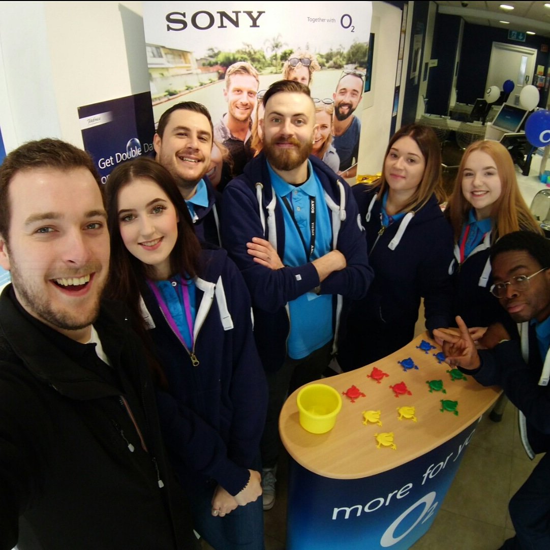 Avertec_'s tweet image. Well done #O2Merthyr team on last week's @Sony drive. Fantastic result of 65 units in one week! Thank you to the #Sony team for the support, kits and resources to make this work. Well done team Merthyr,  amazing effort 🖒 @O2 @SonyMobileNews #moreforyou #teamworkmakesthedreamwork
