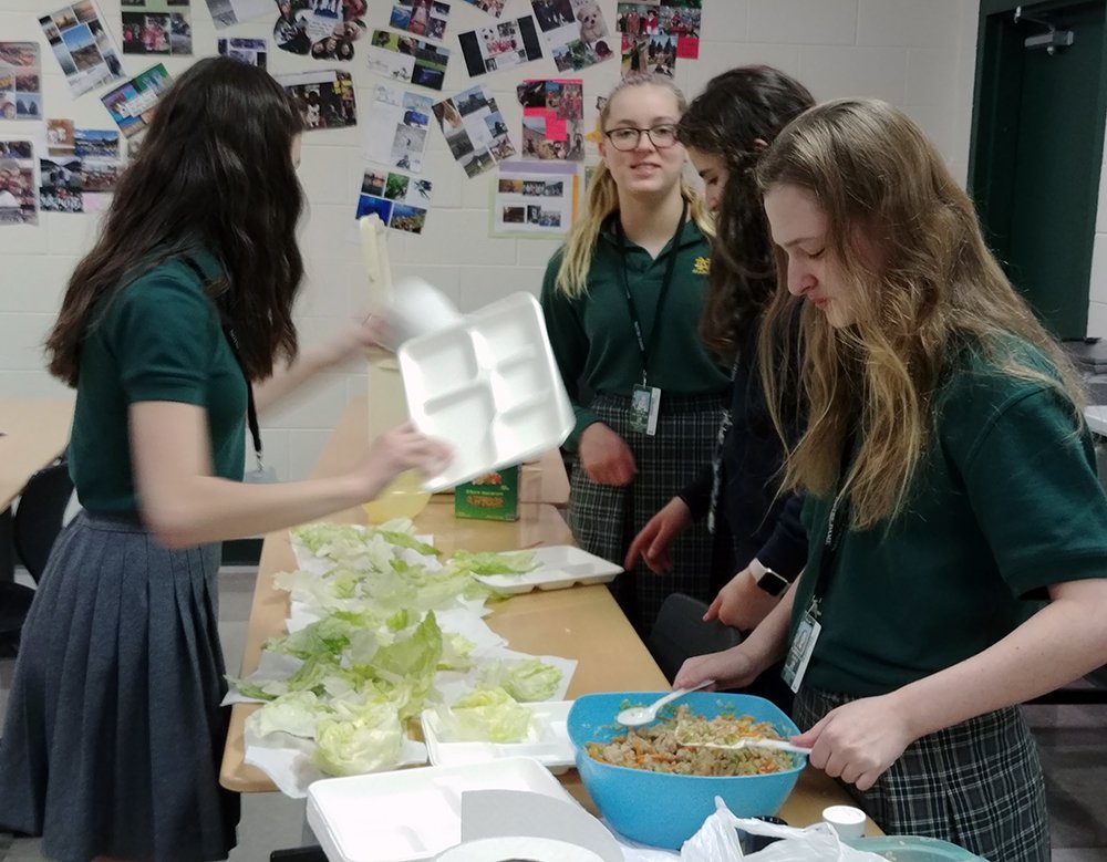 NDPMA's tweet photo. Middle school: In Ginny Pauwels MakerSpace class, students planned and cooked a special lunch for classmates. #lettucetacos #makerspace #makerlunch https://t.co/FyJyjofgFV